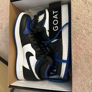 Blue Nike Air Jordan 1 size 6 youth